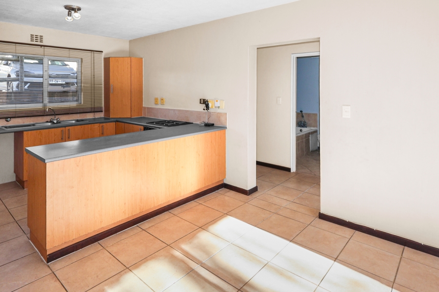 To Let 2 Bedroom Property for Rent in Beacon Bay Eastern Cape